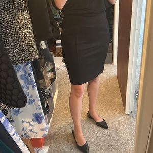 Banana Republic Black stretch pencil skirt